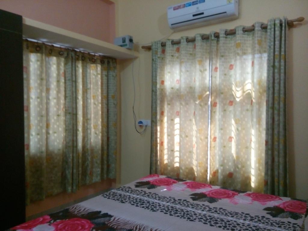 Welcome Inn At Ganges Varanasi Room photo